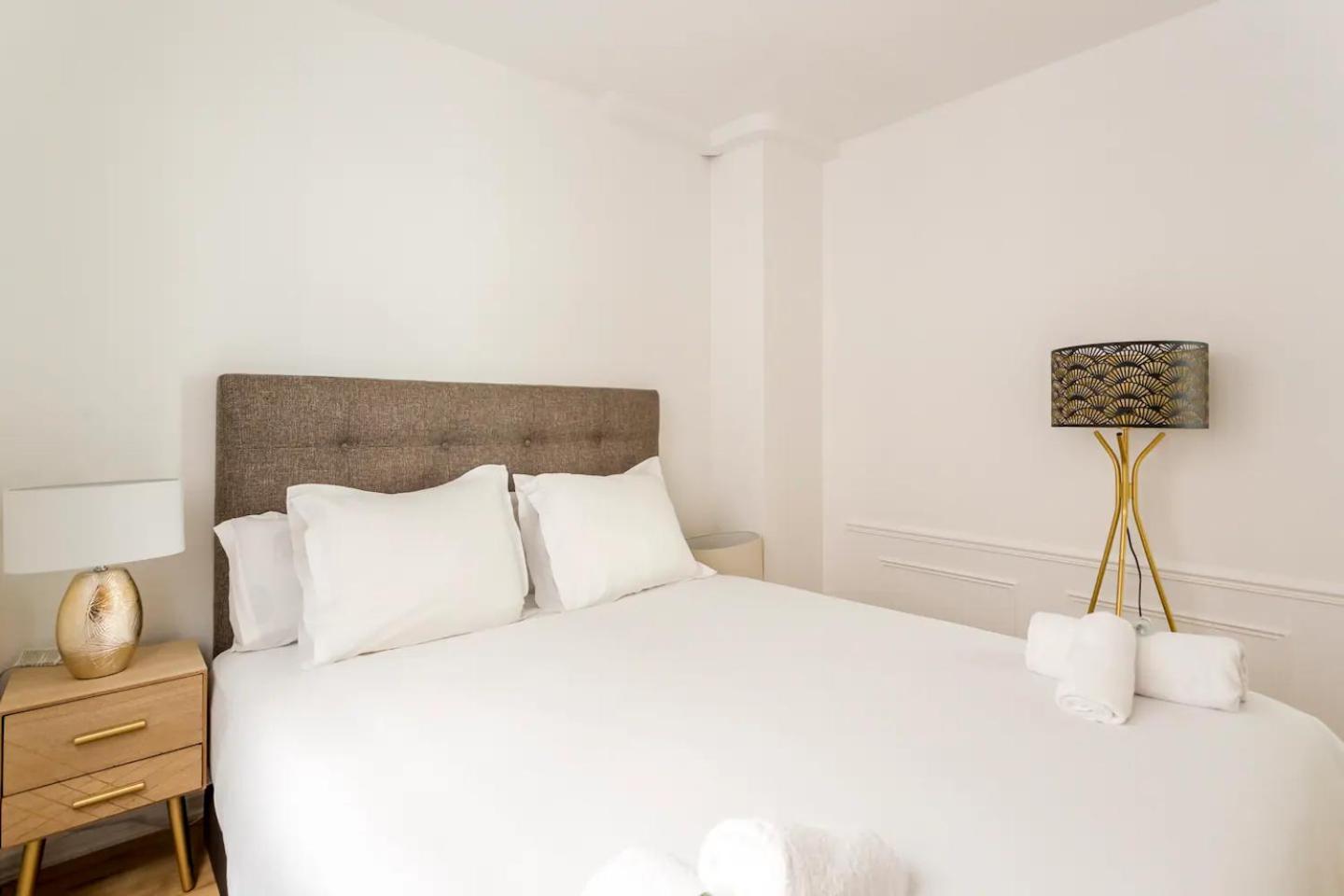 8P - 3Br Le Marais Spacious - Central - Historic Apt París Exterior foto